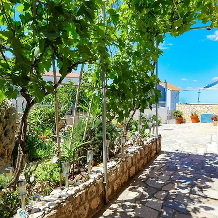 With Swimming Pool - 25961 דירה *