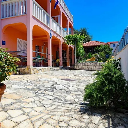 With Swimming Pool - 25961 דירה רוגוזניצה