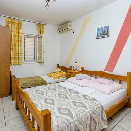 דירה With Swimming Pool - 25961 רוגוזניצה