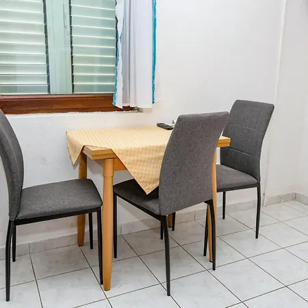 With Swimming Pool - 25961 רוגוזניצה