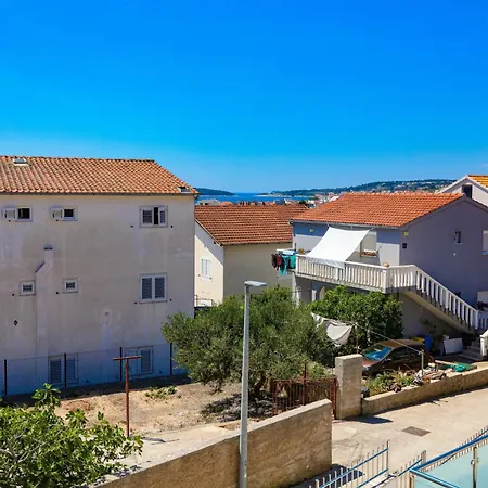 דירה With Swimming Pool - 25961