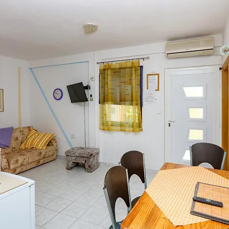 With Swimming Pool - 25961 דירה רוגוזניצה