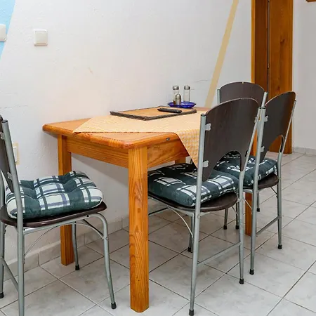 With Swimming Pool - 25961 Apartamento