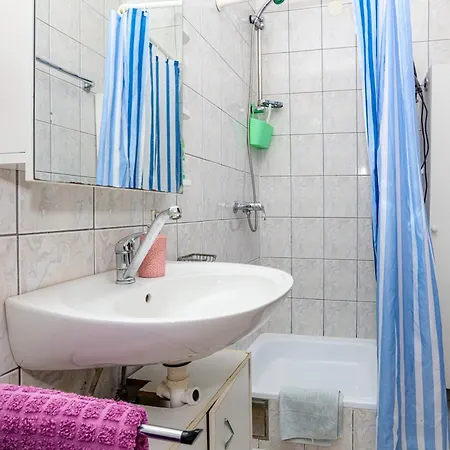 Apartamento With Swimming Pool - 25961 Rogoznica (Sibenik-Knin)