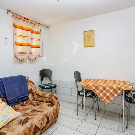 Apartamento With Swimming Pool - 25961 Rogoznica (Sibenik-Knin)